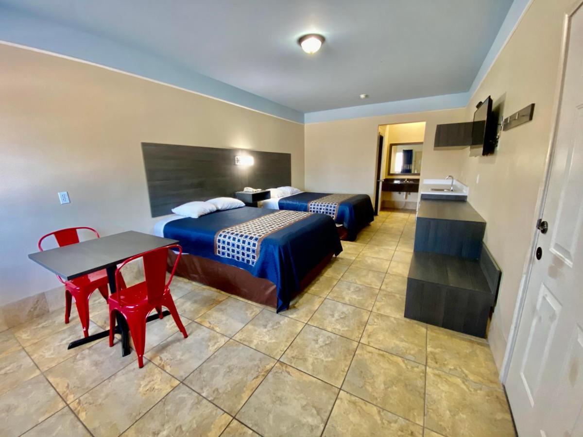 Texas Inn & Suites Mcallen At La Plaza Mall And Airport McAllen Exterior foto
