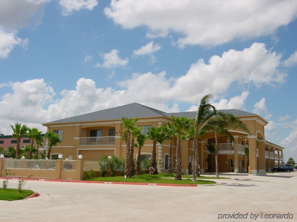 Texas Inn & Suites Mcallen At La Plaza Mall And Airport McAllen Exterior foto